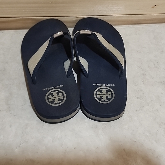 Tory Burch Flip Flops sandals size small - Picture 3 of 4